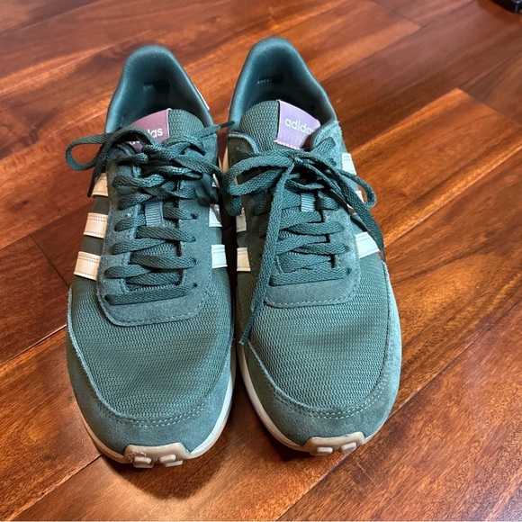 Adidas Green and Cream Classic Sneakers with Suede Finish - Picture 4 of 16